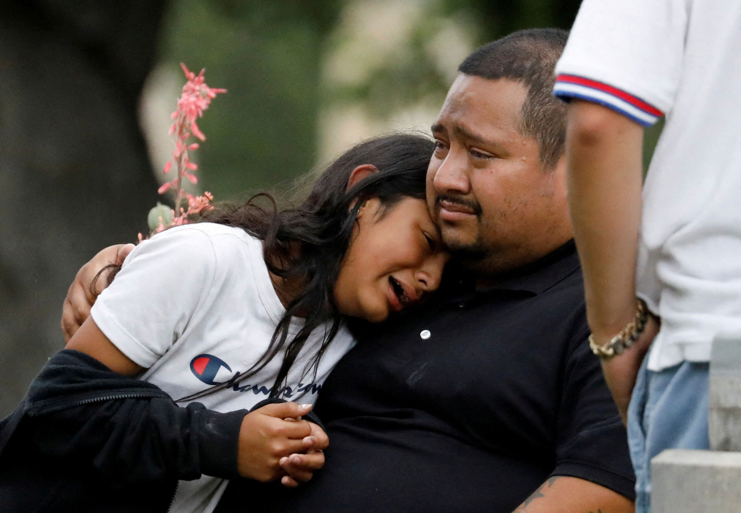 21 killed in Texas elementary school shooting