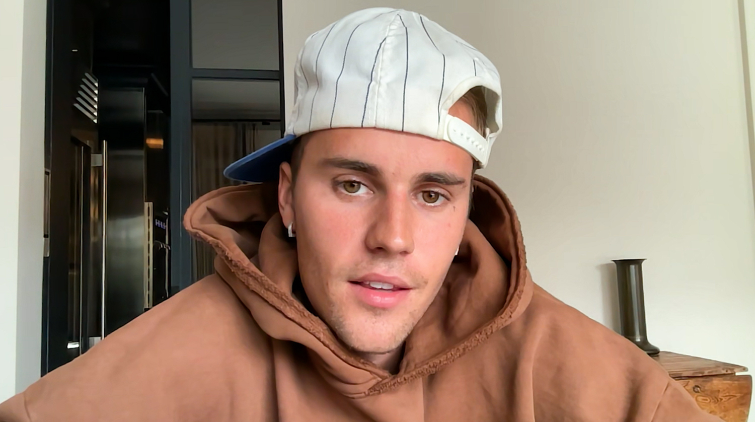 Justin Bieber Asks for Prayers as It’s Getting ‘Harder to Eat’ Due to Ramsay Hunt Syndrome Symptoms