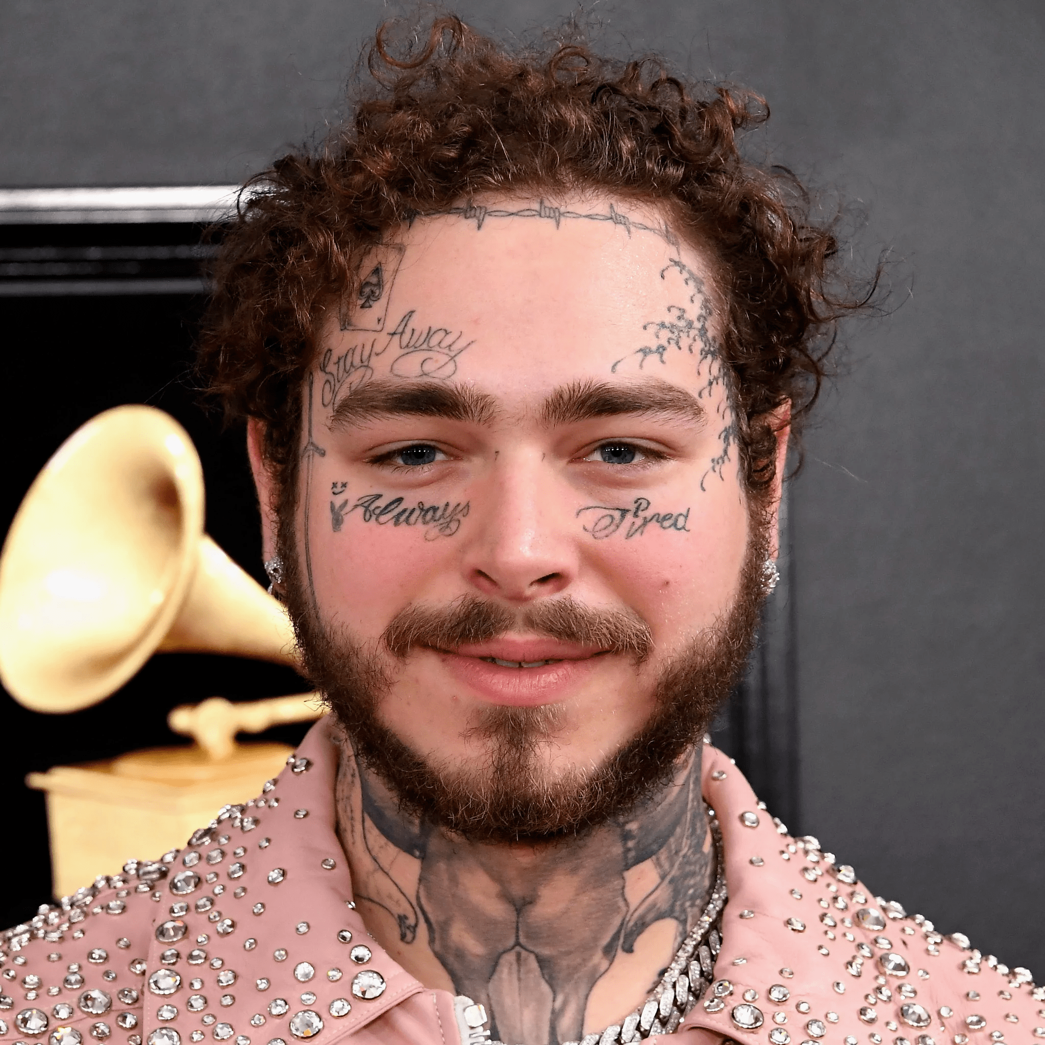 <a href="https://www.tmz.com/2022/09/18/post-malone-falls-onstage-concert-medics/"><strong>POST MALONE</strong><strong>TAKES TERRIBLE FALL ONSTAGE …</strong><strong>Medics Help Him Off, Fans Confused</strong></a>